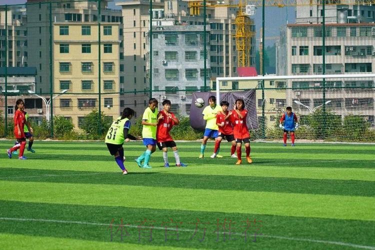 2014年江西省校园足球布局城市夏令营开营